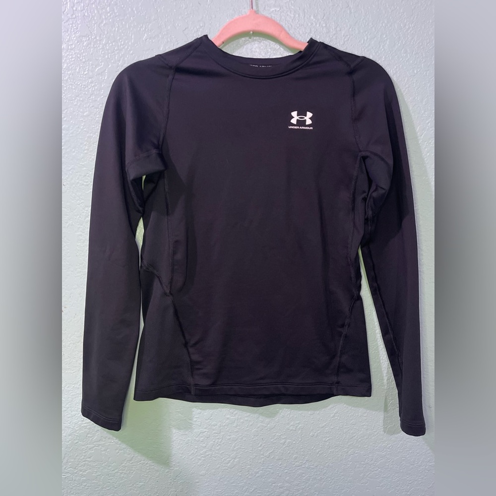 Under Armour Kids Black Long Sleeve Shirt.  Size S for women